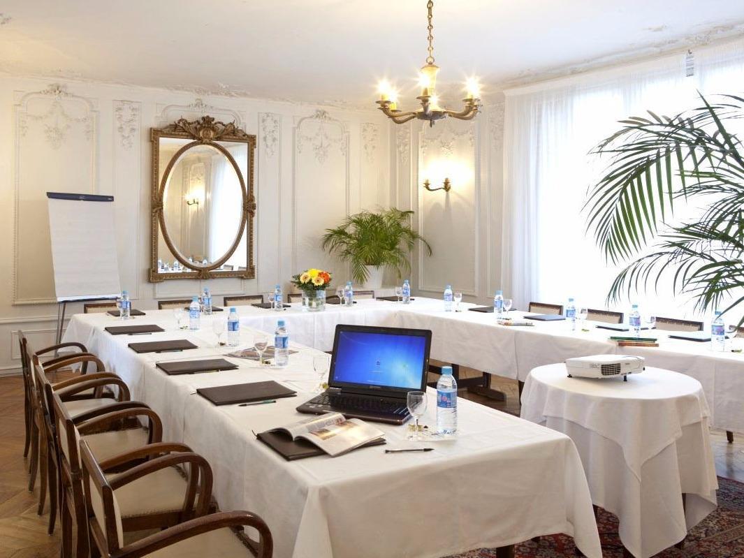 Logis Hotel Royal Saint-Mart Руая Екстер'єр фото