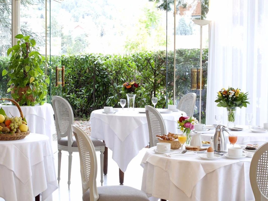 Logis Hotel Royal Saint-Mart Руая Екстер'єр фото