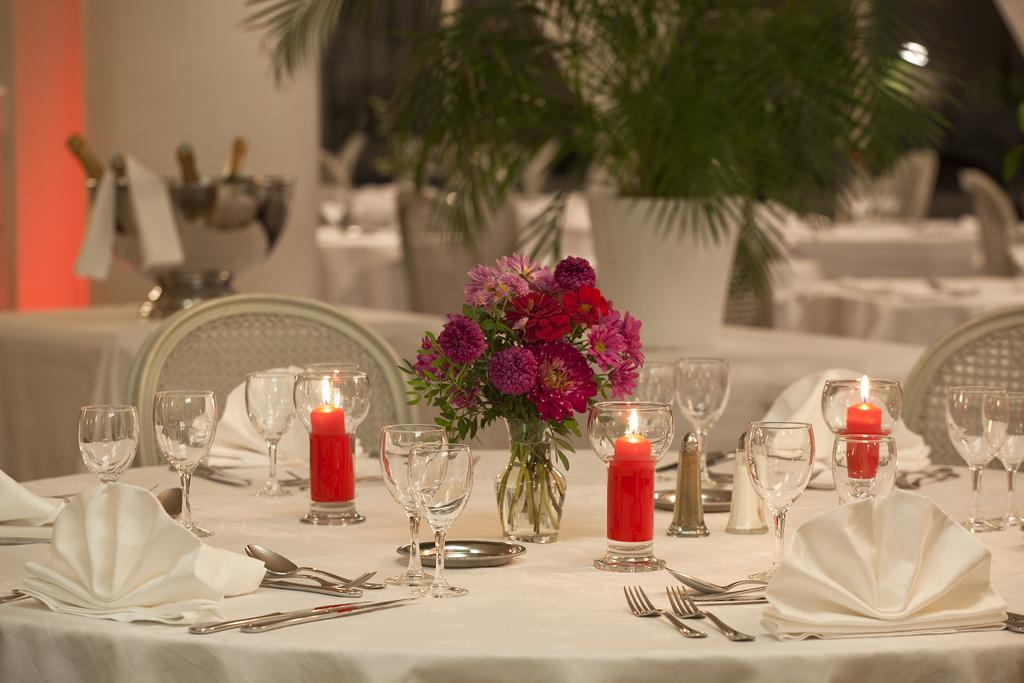 Logis Hotel Royal Saint-Mart Руая Екстер'єр фото