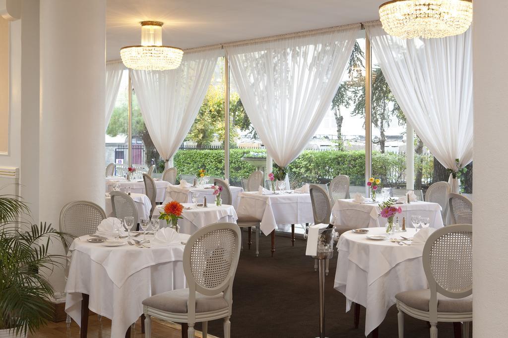 Logis Hotel Royal Saint-Mart Руая Екстер'єр фото